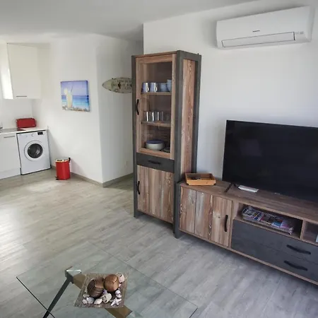 Daire Cucharas - Pool - 2 Min - Free Ac & Wifi